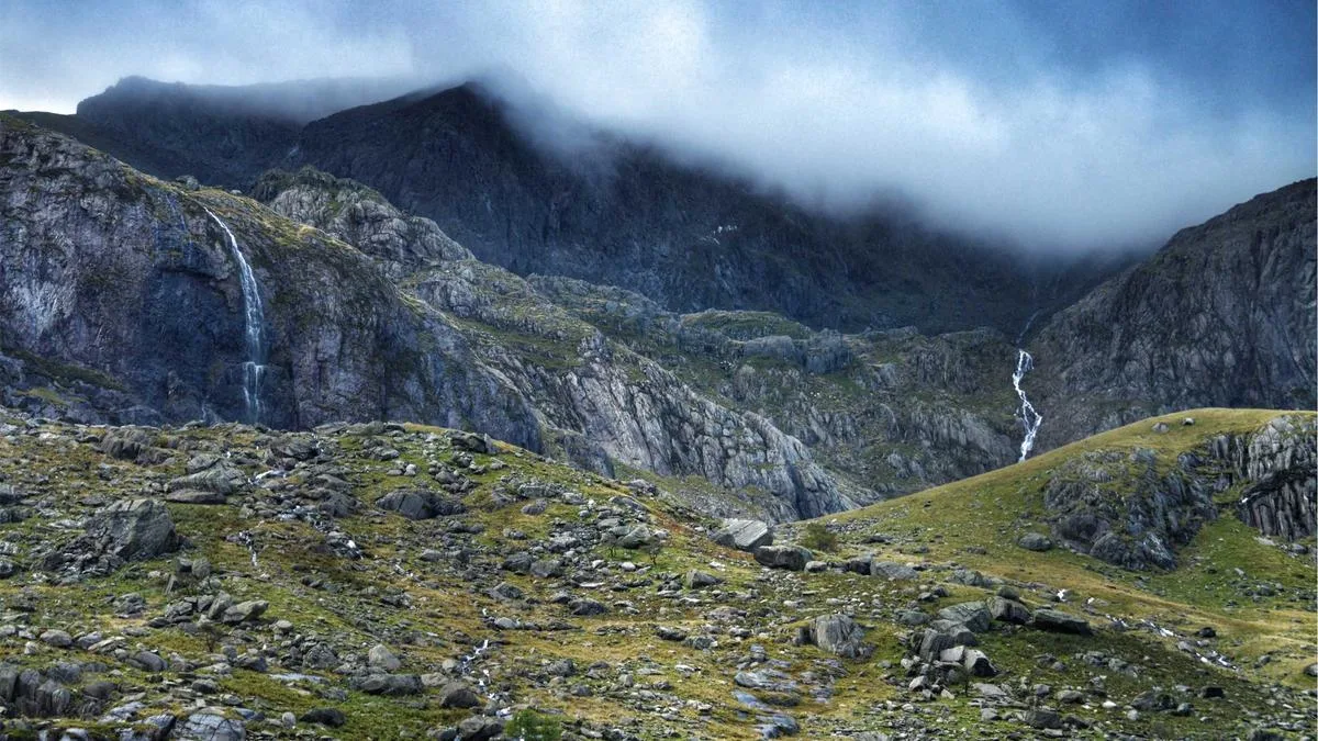 Premium IPTV UK: UK Streaming Insights, Setup & Buying Tips (2026) — IPTV streaming guide cover image