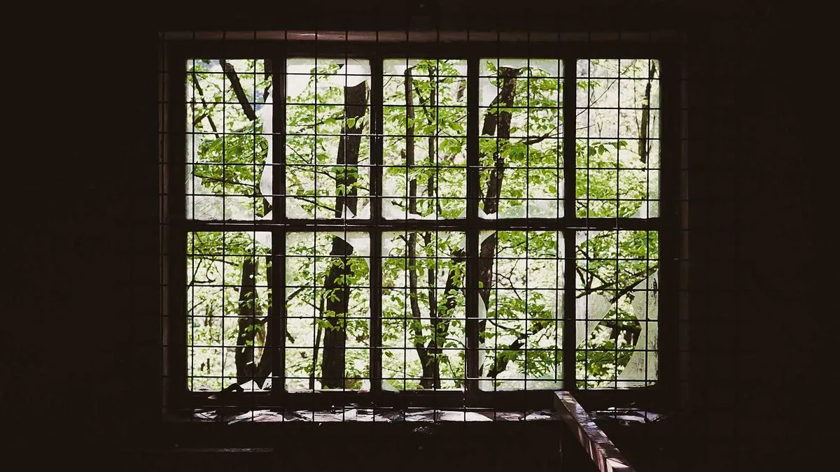 Top IPTV Providers UK: Compare Delivery Models, Trials and Long-Term Fit — IPTV streaming guide cover image